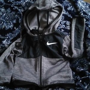 Nike Jacket/Hoodie Size 3T